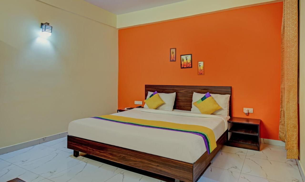 Treebo Trip Royal Monarch Maya Bazar Gorakhpur Dış mekan fotoğraf